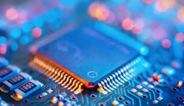 半导体供应限制预计2021财年下半年缓解，网络技术开发迎来新机遇